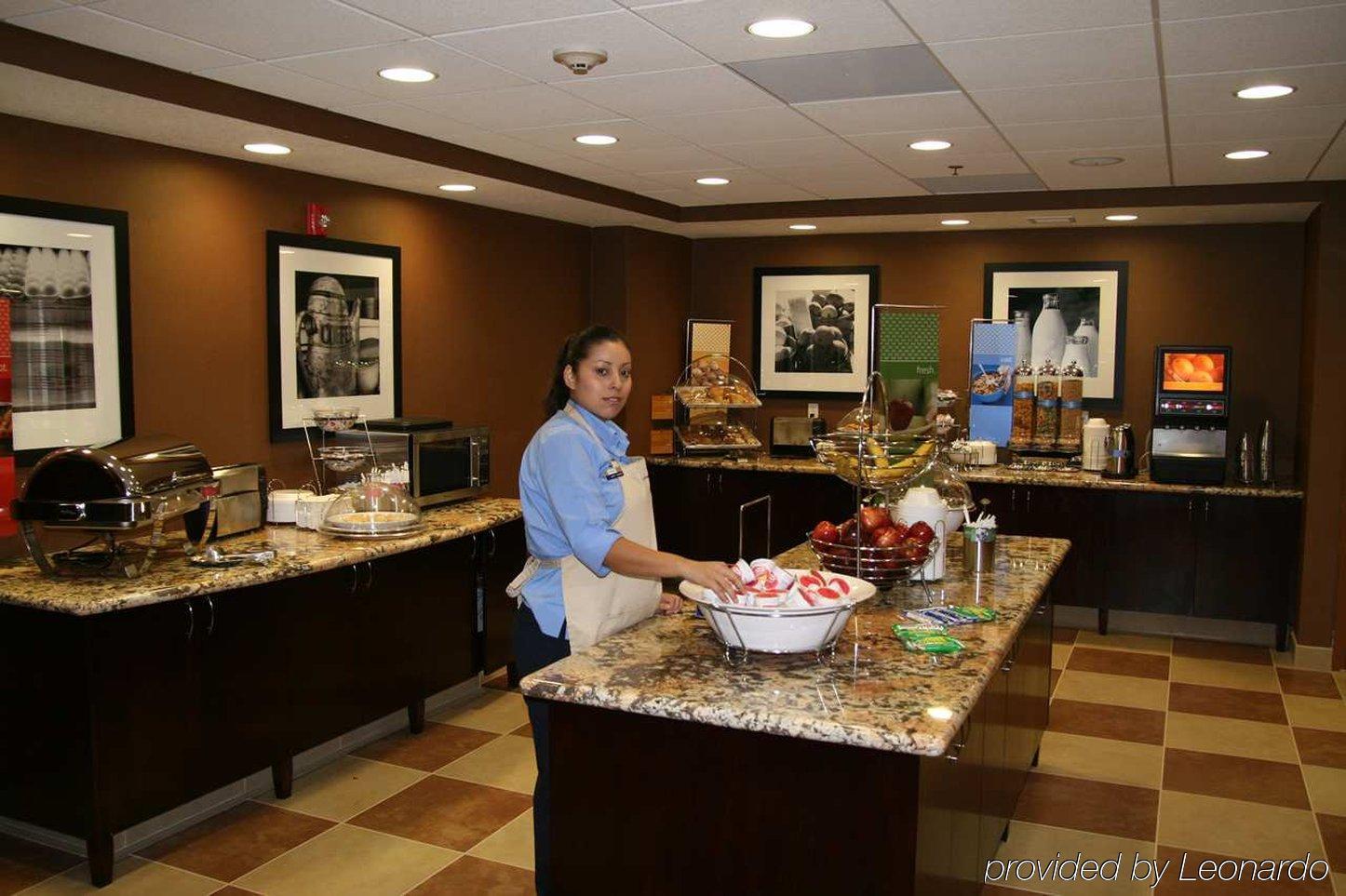 Hampton Inn And Suites Bakersfield / Highway 58 Restaurant photo